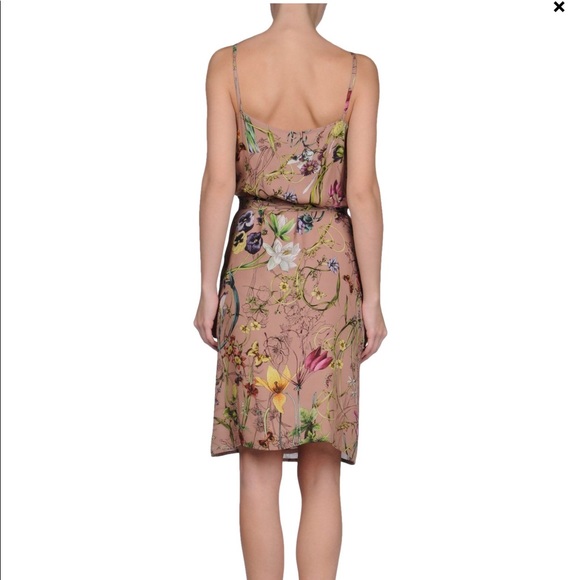 SOLD Gucci dress size 8 - Picture 8 of 10